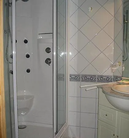 De La Foret Hotel 3*